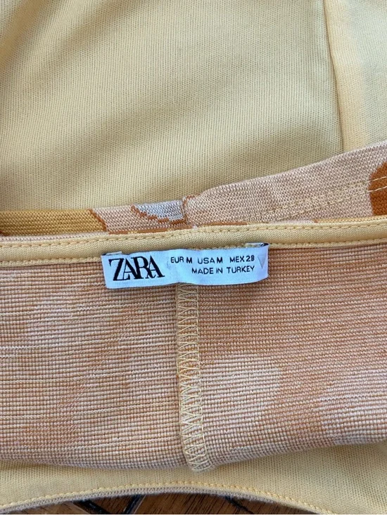 Zara Women’s Gold Floral Jacquard Corset Style Sleeveless Cropped Top, Medium - Picture 7 of 7